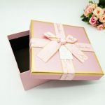 Коробка Розовый с золотом 17х17х8см квадрат Ч34926-2