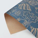 Бумага Новогодние игрушки на синем фоне 50х70см 10л/рул крафт 4471641